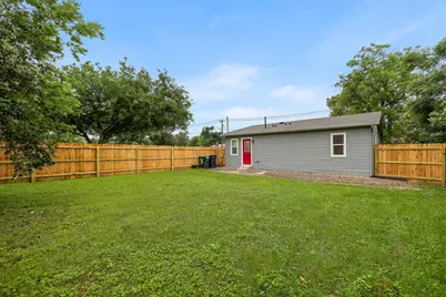606 E 19th Street, Georgetown, TX 78626 - Photo 23