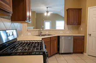 105 Remington Run, Bastrop, TX 78602 - Photo 5