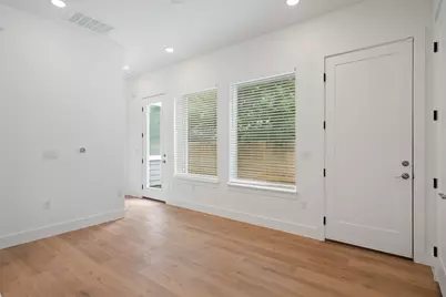 2004 Maxwell Lane, Austin, TX 78741 - Photo 5