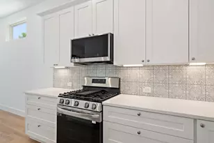 2004 Maxwell Ln, Austin, TX 78741 - Photo 11
