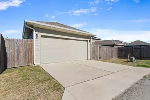 203 Mossycup Dr, San Marcos, TX 78666 - Photo 27