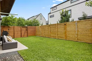 1116 Stobaugh St, Austin, TX 78757 - Photo 9