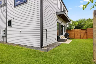 1116 Stobaugh Street #B, Austin, TX 78757 - Photo 33