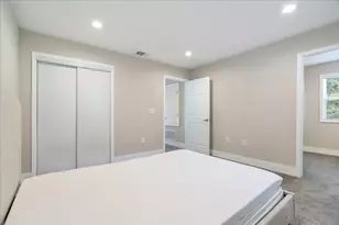 935 La Posada Dr, Austin, TX 78752 - Photo 19