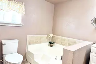 1840 Pine St, San Marcos, TX 78666 - Photo 11