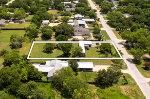 1840 Pine St, San Marcos, TX 78666 - Photo 1