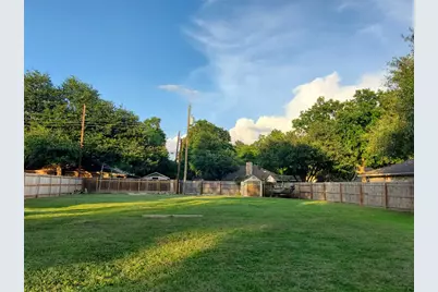 2200 Lark Lane, Taylor, TX 76574 - Photo 5