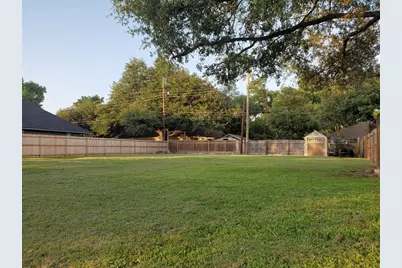 2200 Lark Lane, Taylor, TX 76574 - Photo 1