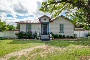 440 E Clark St, Bartlett, TX 76511 - Photo 1