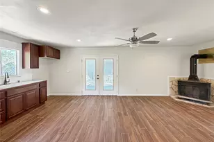 614 Red Oak Woods, Canyon Lake, TX 78133 - Photo 9