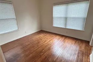 1003 W Bluebonnet Dr, San Marcos, TX 78666 - Photo 3