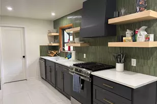 1003 W Bluebonnet Dr, San Marcos, TX 78666 - Photo 13