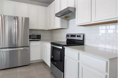 18501 Spotted Eagle Lane, Elgin, TX 78621 - Photo 9