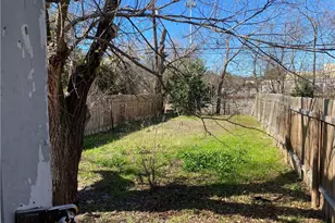 1035 Haynes St, San Marcos, TX 78666 - Photo 5