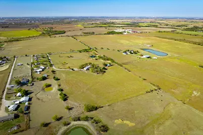 17901 Steger Lane, Manor, TX 78653 - Photo 5