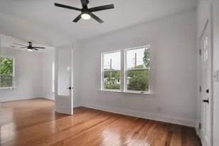306 Rivers St, Smithville, TX 78957 - Photo 17