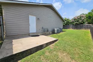 6800 Lunar Dr, Austin, TX 78745 - Photo 21
