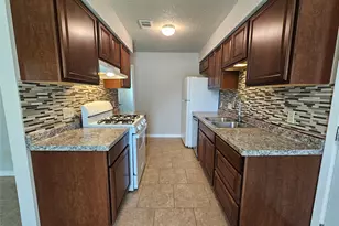 6800 Lunar Dr, Austin, TX 78745 - Photo 9