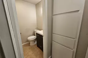 6800 Lunar Dr, Austin, TX 78745 - Photo 17