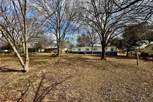 1710 Aspen St, San Marcos, TX 78666 - Photo 9