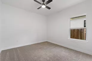 889 S Leon, Giddings, TX 78942 - Photo 13