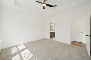 889 S Leon, Giddings, TX 78942 - Photo 15