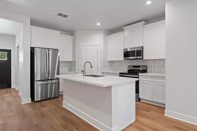 889 S Leon, Giddings, TX 78942 - Photo 5