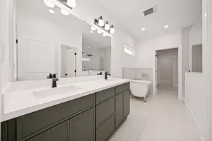 889 S Leon, Giddings, TX 78942 - Photo 17