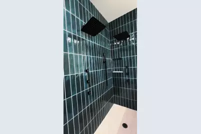 889 S Leon, Giddings, TX 78942 - Photo 5