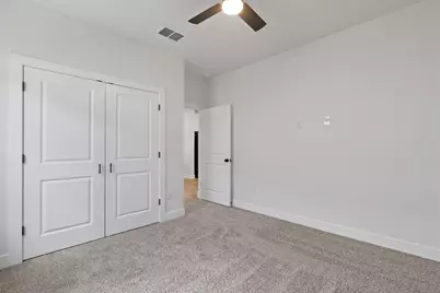 889 S Leon, Giddings, TX 78942 - Photo 17