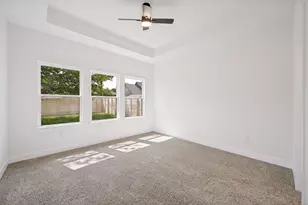 889 S Leon, Giddings, TX 78942 - Photo 13