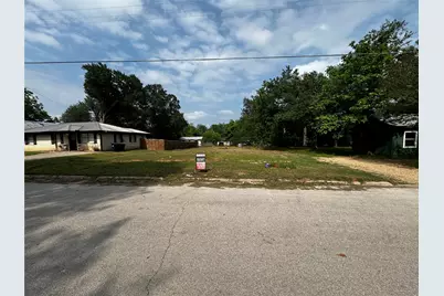 710 Scarbrough Street, Rockdale, TX 76567 - Photo 3