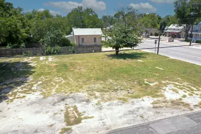611 N Llano Street, Fredericksburg, TX 78624 - Photo 1