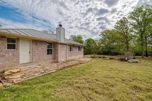 185 E Broken Tree Ln, Smithville, TX 78957 - Photo 27