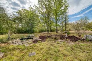 185 E Broken Tree Ln, Smithville, TX 78957 - Photo 29