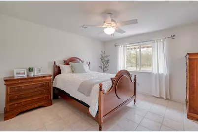 185 E Broken Tree Lane, Smithville, TX 78957 - Photo 17