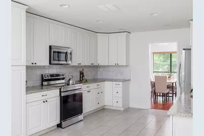 9305 Rolling Oaks Trail, Austin, TX 78750 - Photo 7