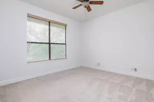 9305 Rolling Oaks Trail, Austin, TX 78750 - Photo 21