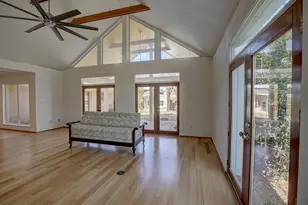 1607 S Elm St, Georgetown, TX 78626 - Photo 9
