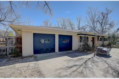 1607 S Elm Street, Georgetown, TX 78626 - Photo 13