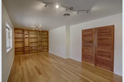 1607 S Elm Street, Georgetown, TX 78626 - Photo 11