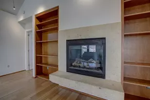 1607 S Elm St, Georgetown, TX 78626 - Photo 7