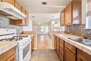 1502 Garden St, Austin, TX 78702 - Photo 13
