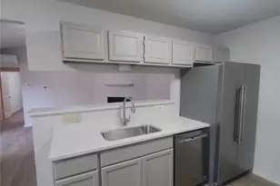 6909 Hyland Cir, Austin, TX 78744 - Photo 5