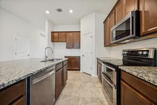 19201 Quebrada Dr, Pflugerville, TX 78660 - Photo 17