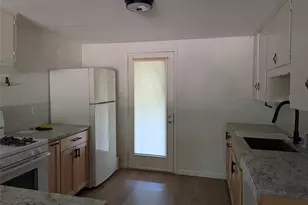 1109 Spur St, Austin, TX 78721 - Photo 19