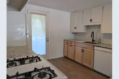 1109 Spur Street, Austin, TX 78721 - Photo 5