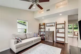 5112 Heflin Ln, Austin, TX 78721 - Photo 9