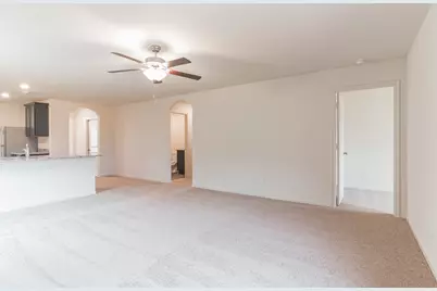 112 Allington Circle, Jarrell, TX 76537 - Photo 7