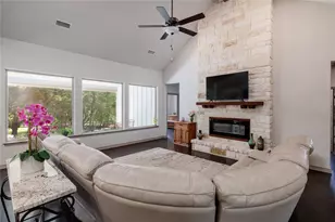 121 Esperanza Petal Pass, Liberty Hill, TX 78642 - Photo 11